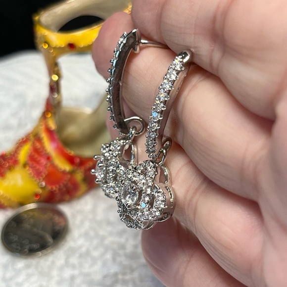 Dangle drop rhinestone earring -clover look NWOT - Picture 9 of 12